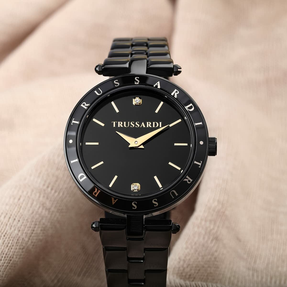 V3H320B9E43B9B6E45A89F482A6CA8F4D1AR7046269P6