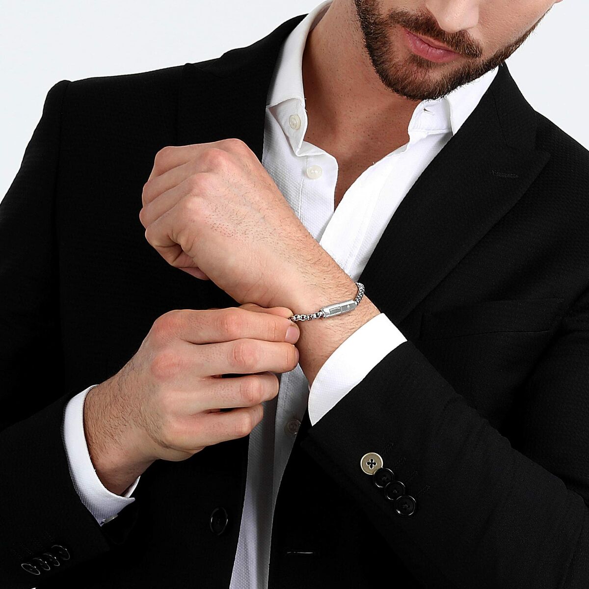 V3H18B93BA0151CF1A5D44EB17C2505B72BR6933609P7