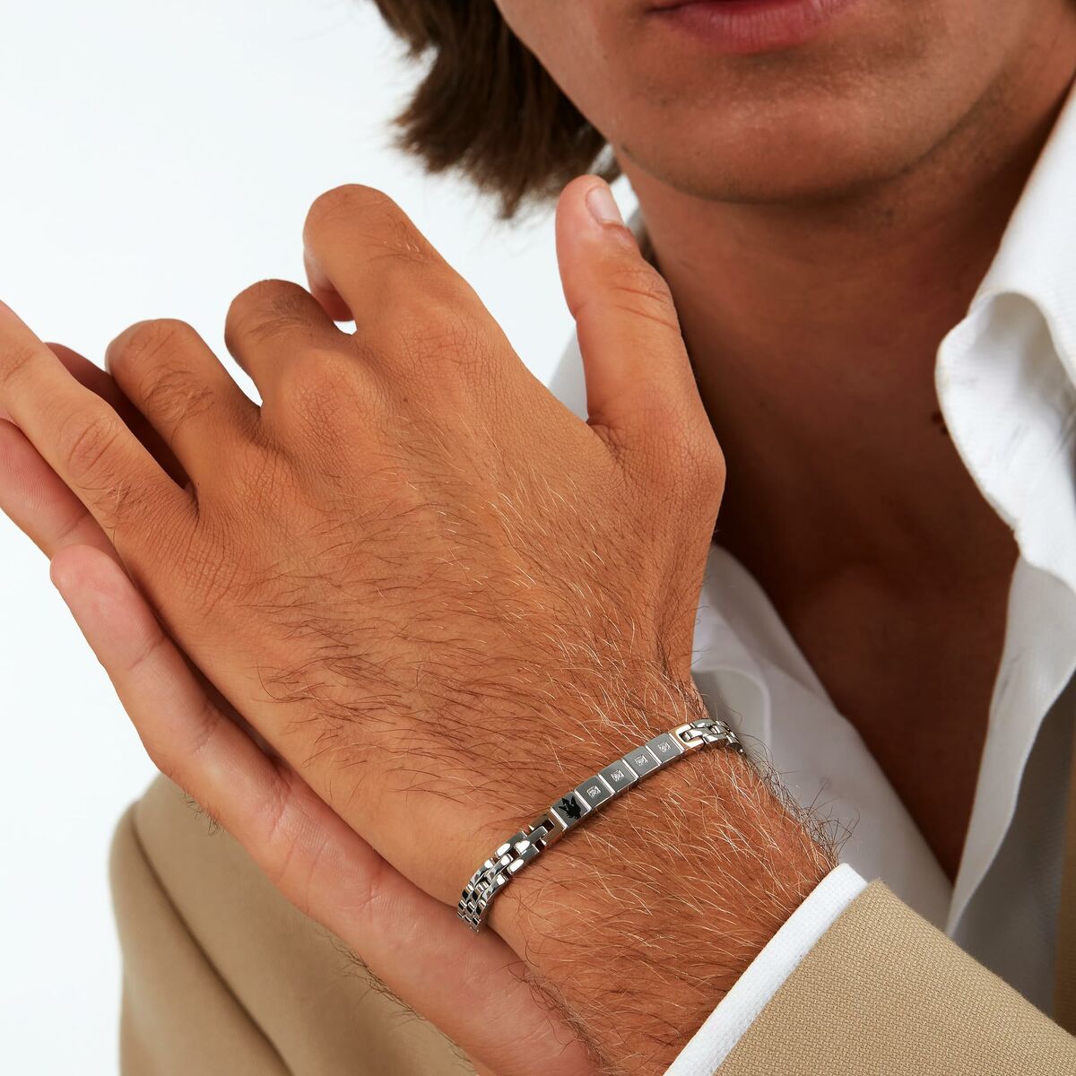 V3H03A1DCACF5354E7BECF39555DFC09FC7R6933815P6