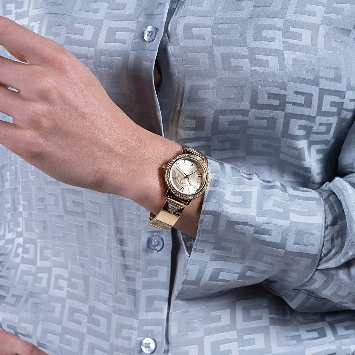 V3H8A153CB29F1F3A0724470E36AB9341C0R5789444P10